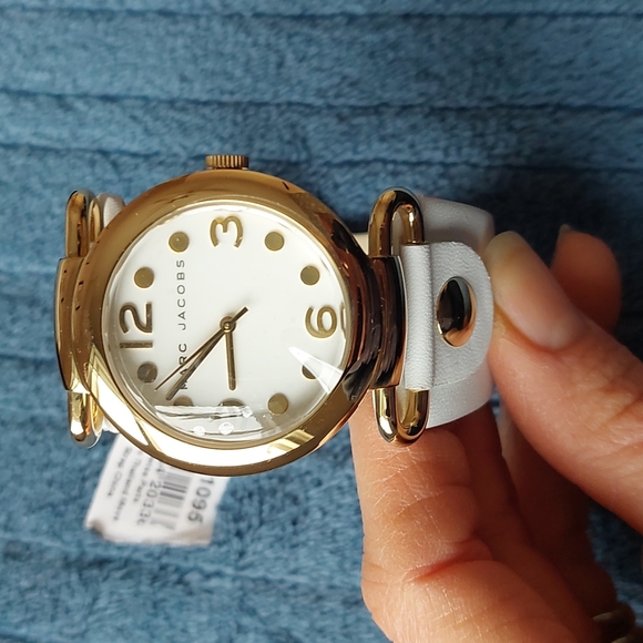 Marc By Marc Jacobs Accessories - NEW Marc Jacobs watch white leather band with gold finish stainless steel